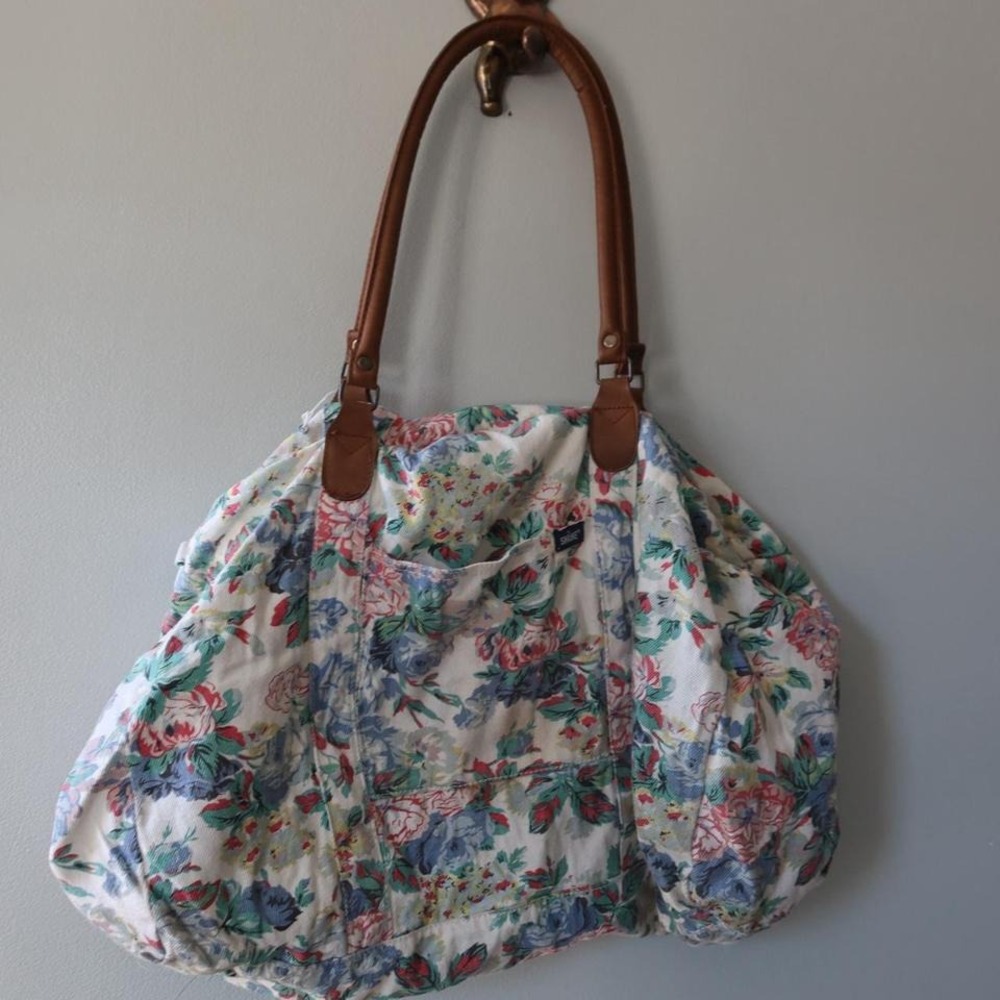 White‎ floral Shane duffle bag with brown straps